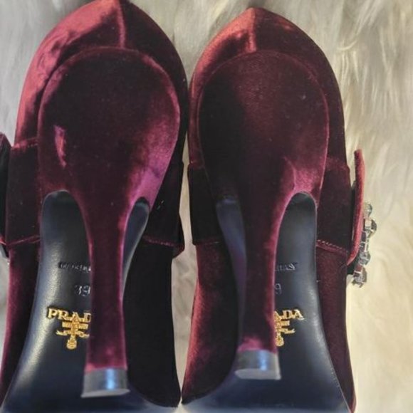 PRADA VELVET MARY JANE BROOCH PUMP SHOE SZ 8 - Picture 9 of 10